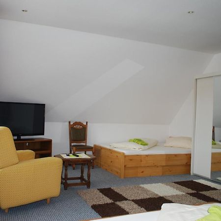 Landhotel Bienstadt Georgenthal  Esterno foto